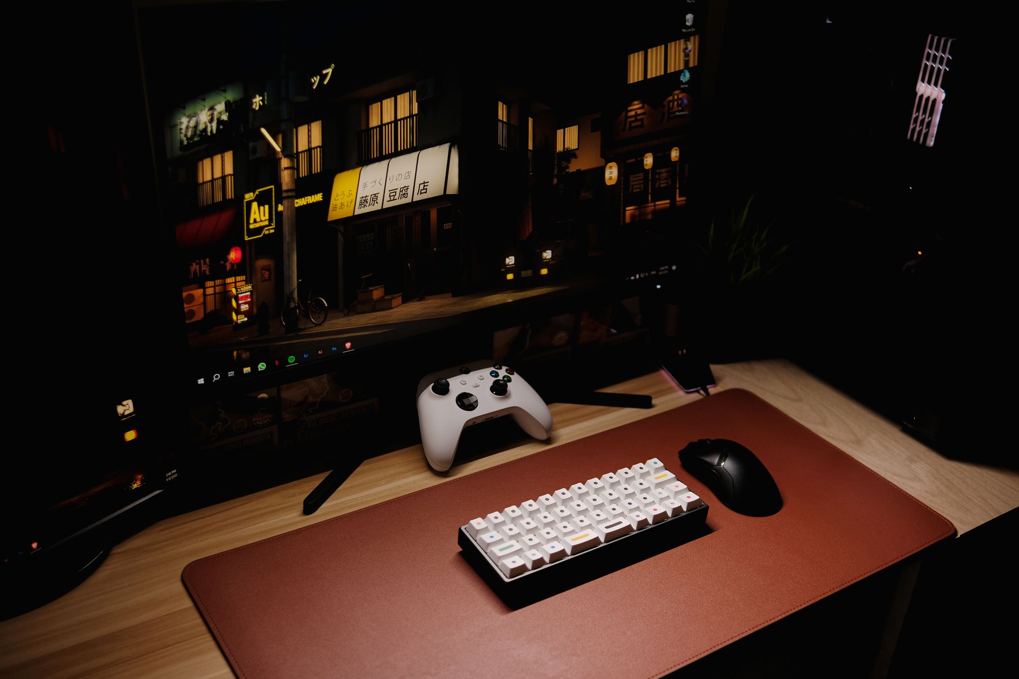 Hero - gaming desk setup